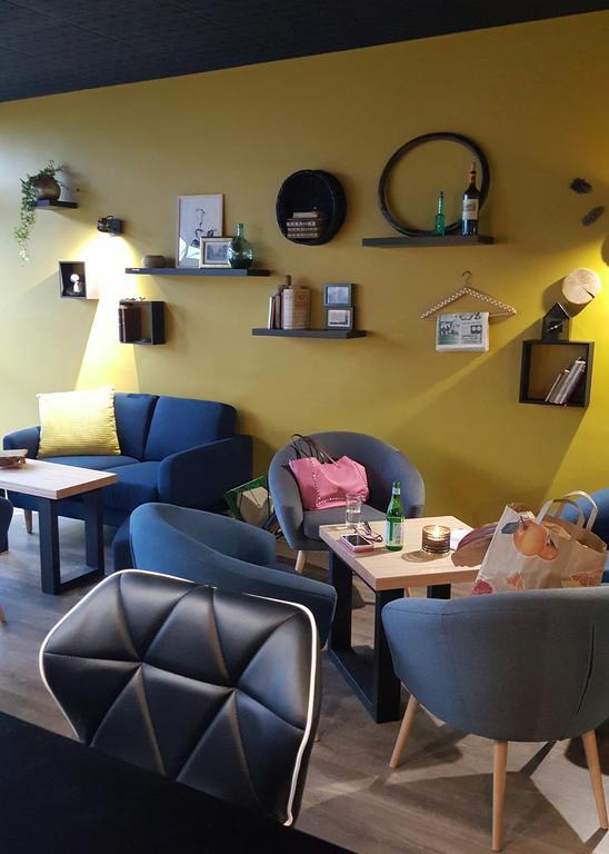 Logis Hotel "Ici M'Aime" Rouvray  外观 照片