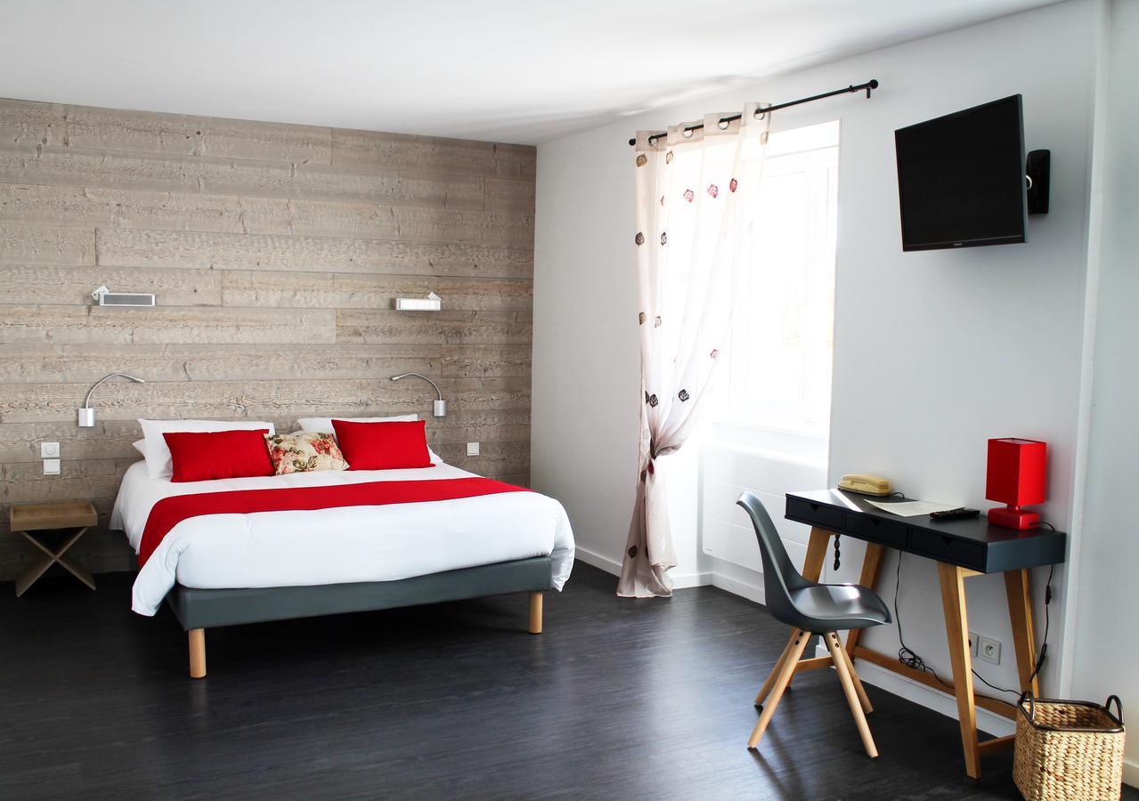 Logis Hotel "Ici M'Aime" Rouvray  外观 照片