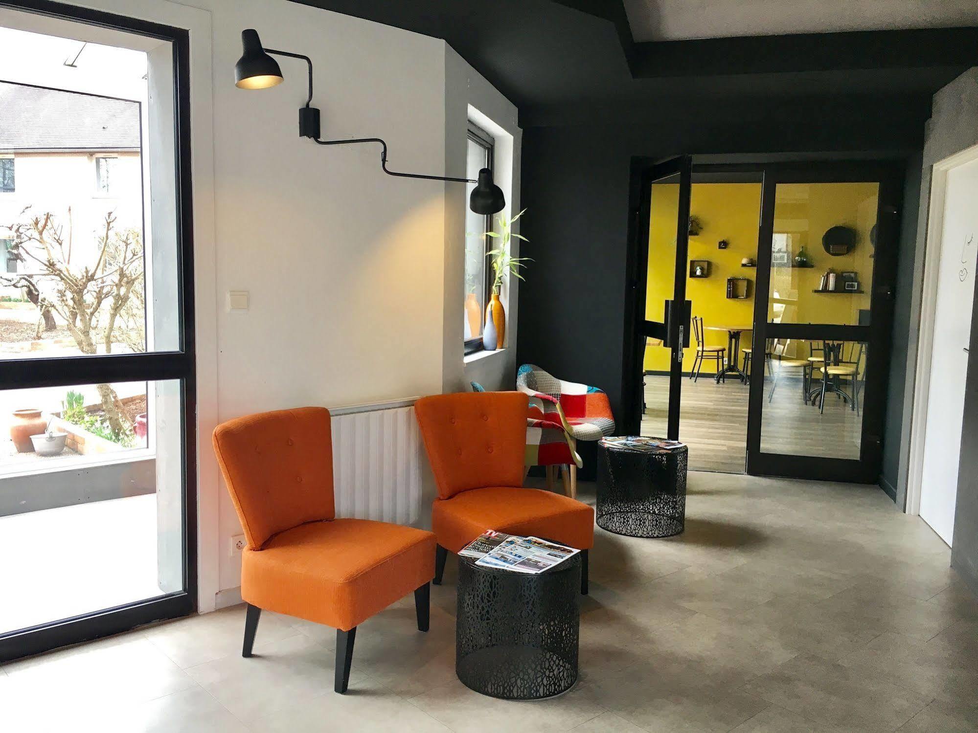Logis Hotel "Ici M'Aime" Rouvray  外观 照片