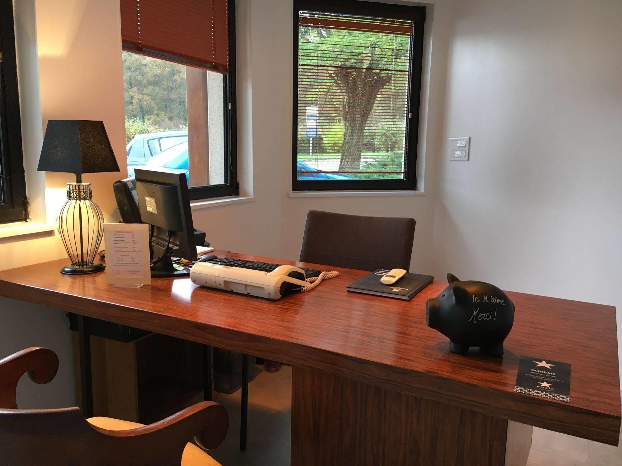 Logis Hotel "Ici M'Aime" Rouvray  外观 照片